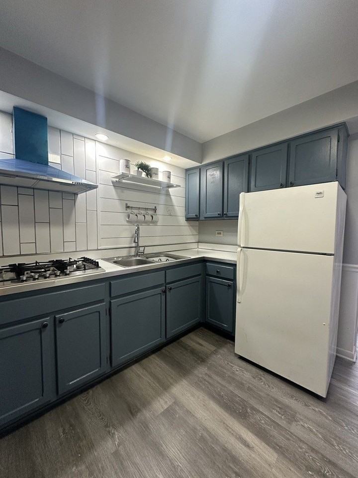 17 King Arthur Ct Apt 9 #9 - Photo 5 of 12