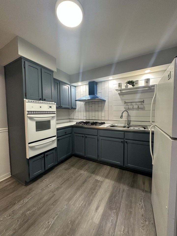 17 King Arthur Ct Apt 9 #9 - Photo 7 of 12