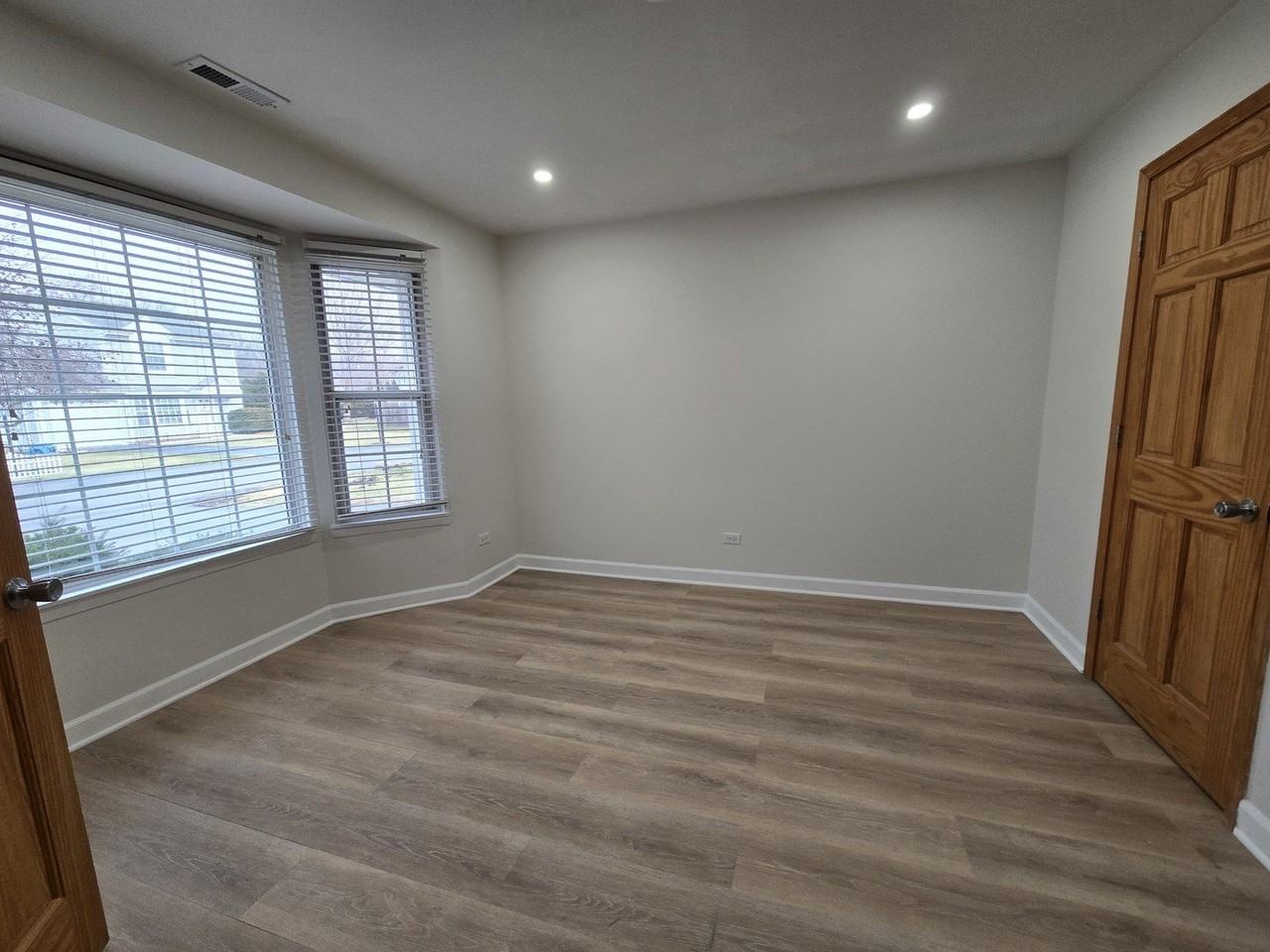 3316 Huntington Ln - Photo 2 of 13