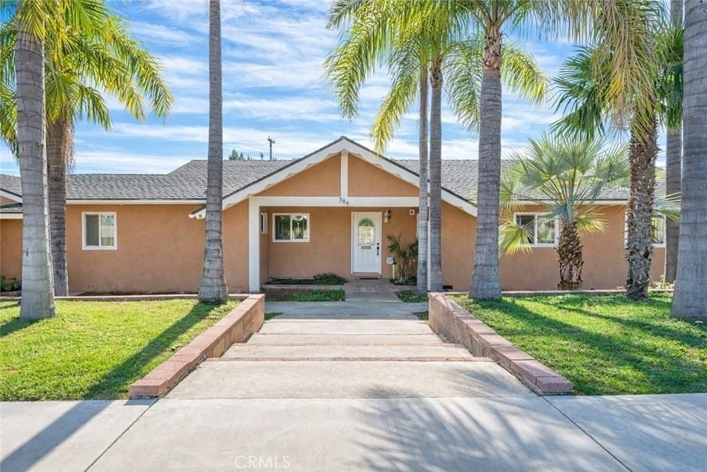 386 W 16th St - Photo 2 of 28