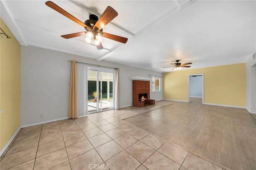 386 W 16th St - Photo 6 of 28