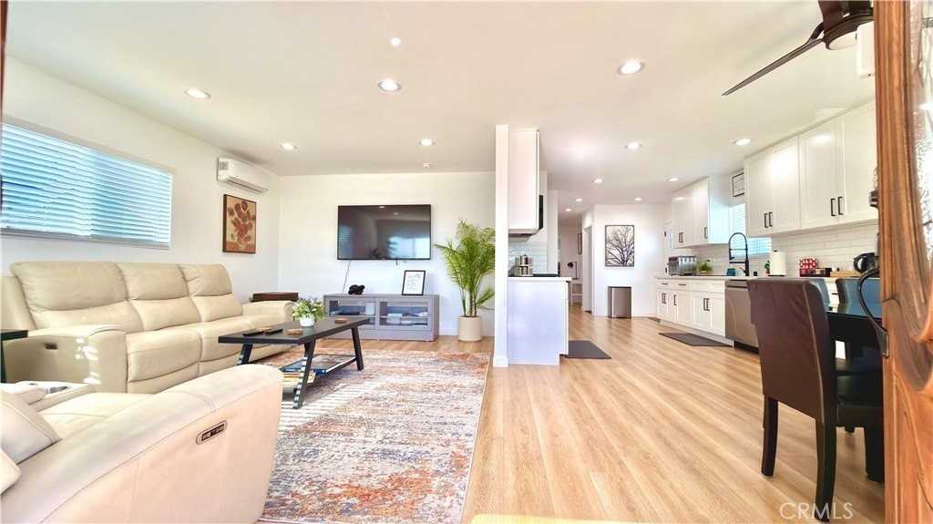 515 W Florence Ave #1 - Photo 7 of 30