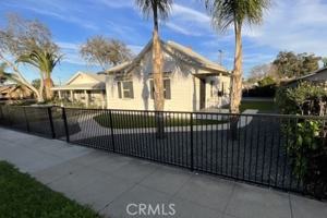featured image of 405 Ramona Ave