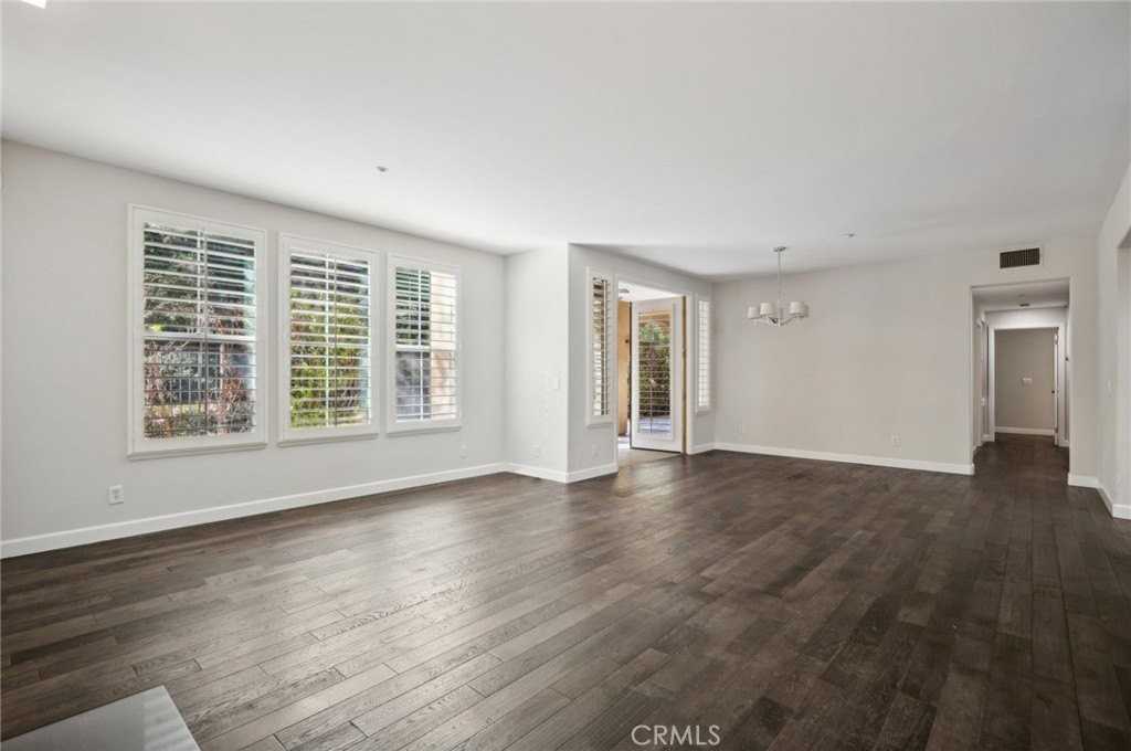 161 Roadrunner - Photo 3 of 24