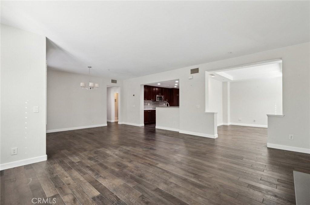 161 Roadrunner - Photo 4 of 24