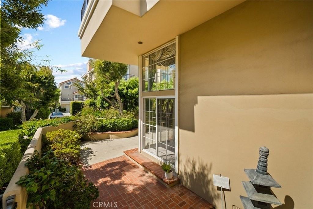 19595 Oakdale Ln - Photo 5 of 50