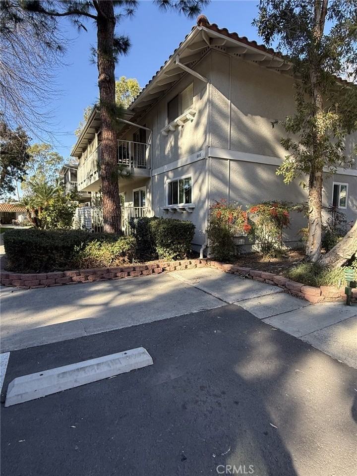 669 Via Mendoza #A - Photo 3 of 10