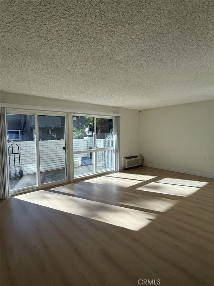 669 Via Mendoza #A - Photo 4 of 10