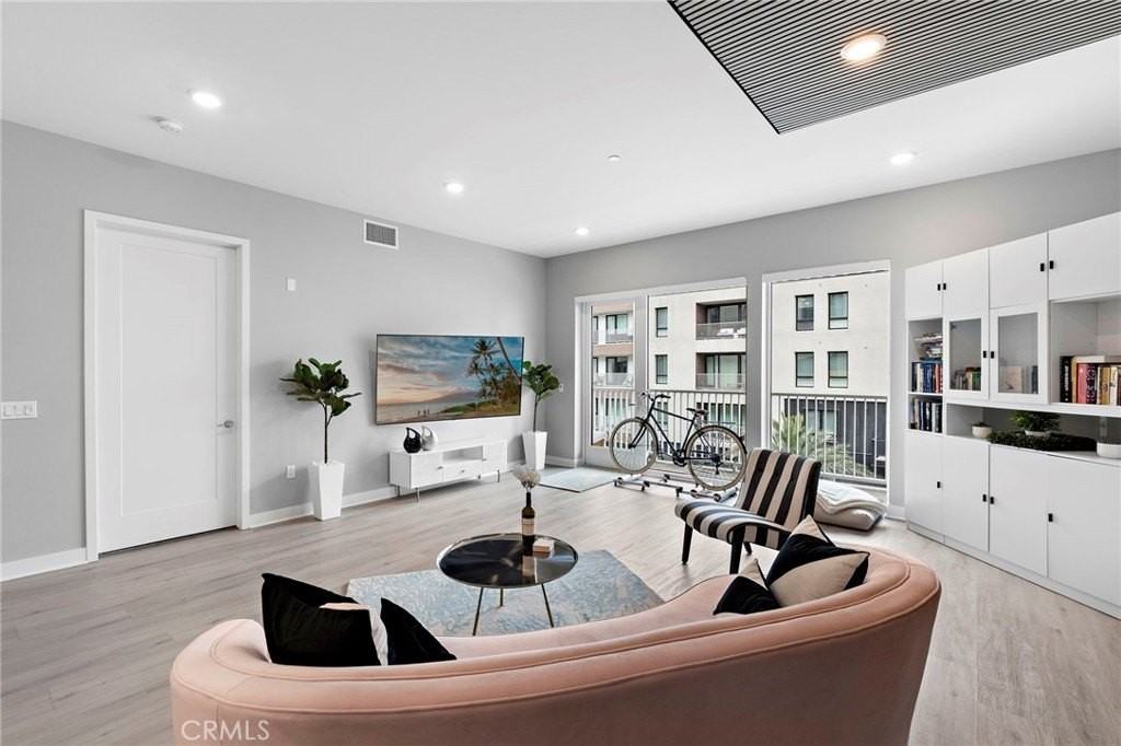 3503 Rivington - Photo 3 of 23