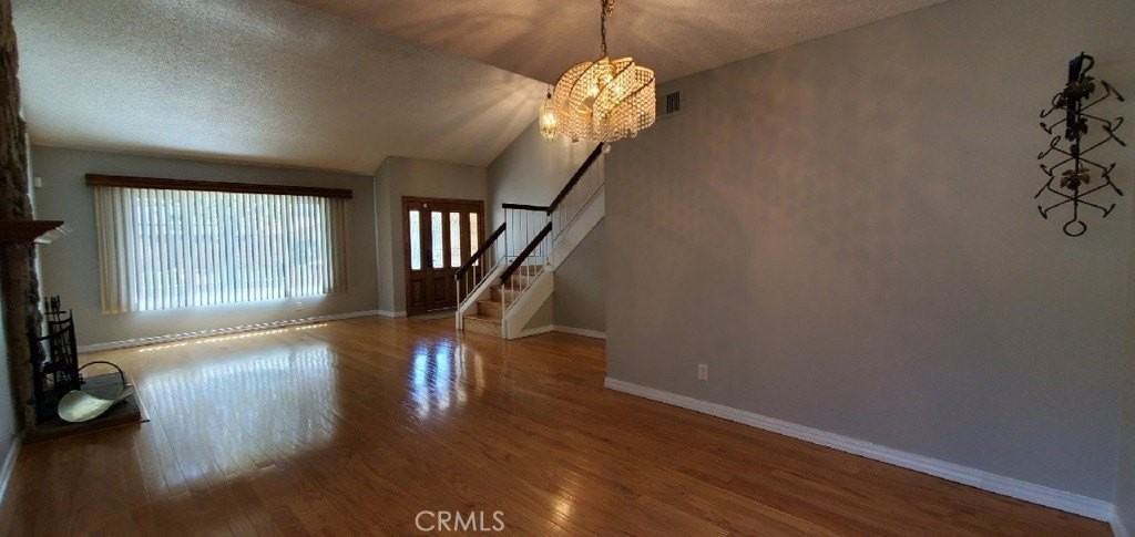 188 S Shattuck Pl - Photo 3 of 9