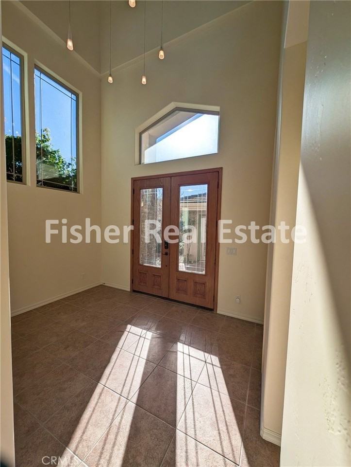 627 Avocet Way - Photo 2 of 31