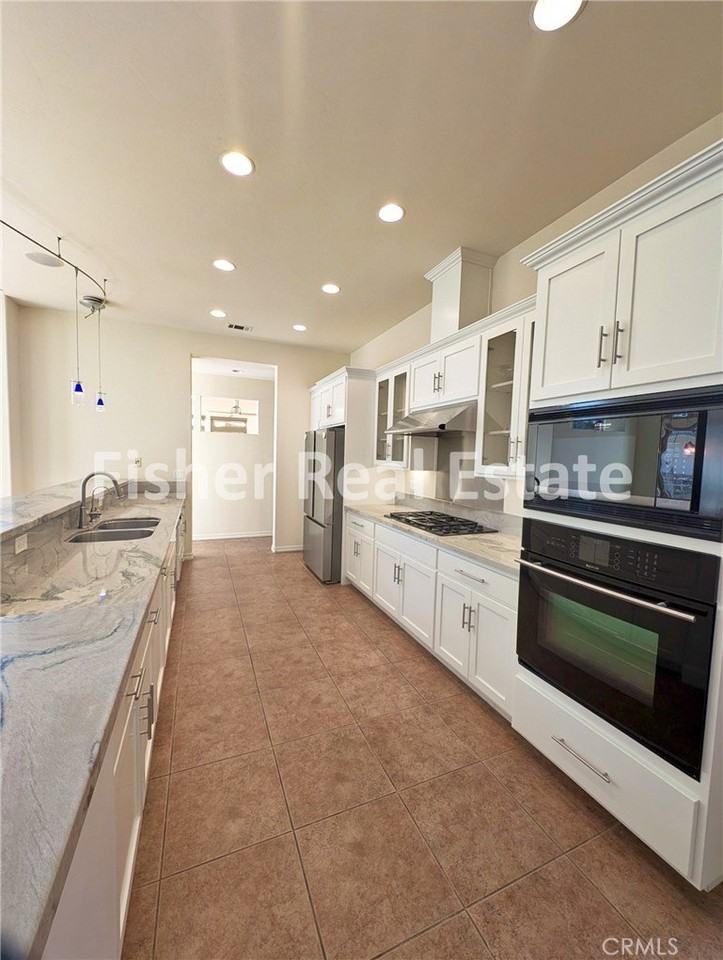 627 Avocet Way - Photo 6 of 31