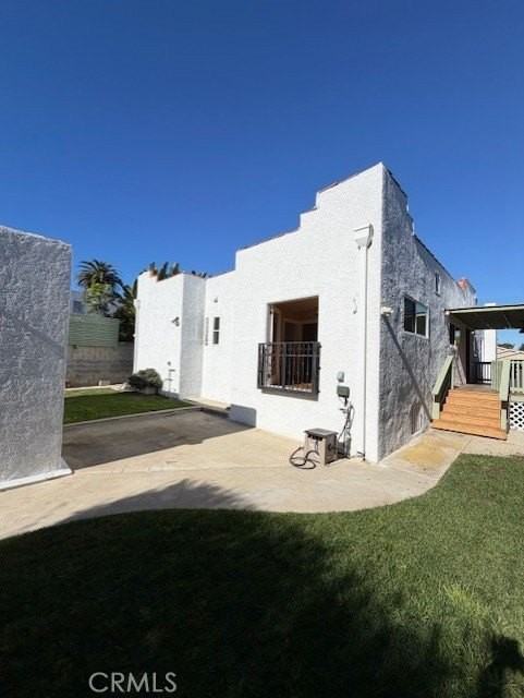 559 W 39th St - Photo 4 of 11