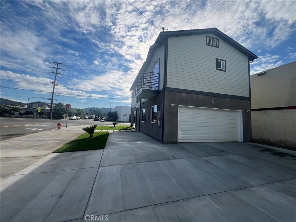 140 N Hewes St - Photo 3 of 14