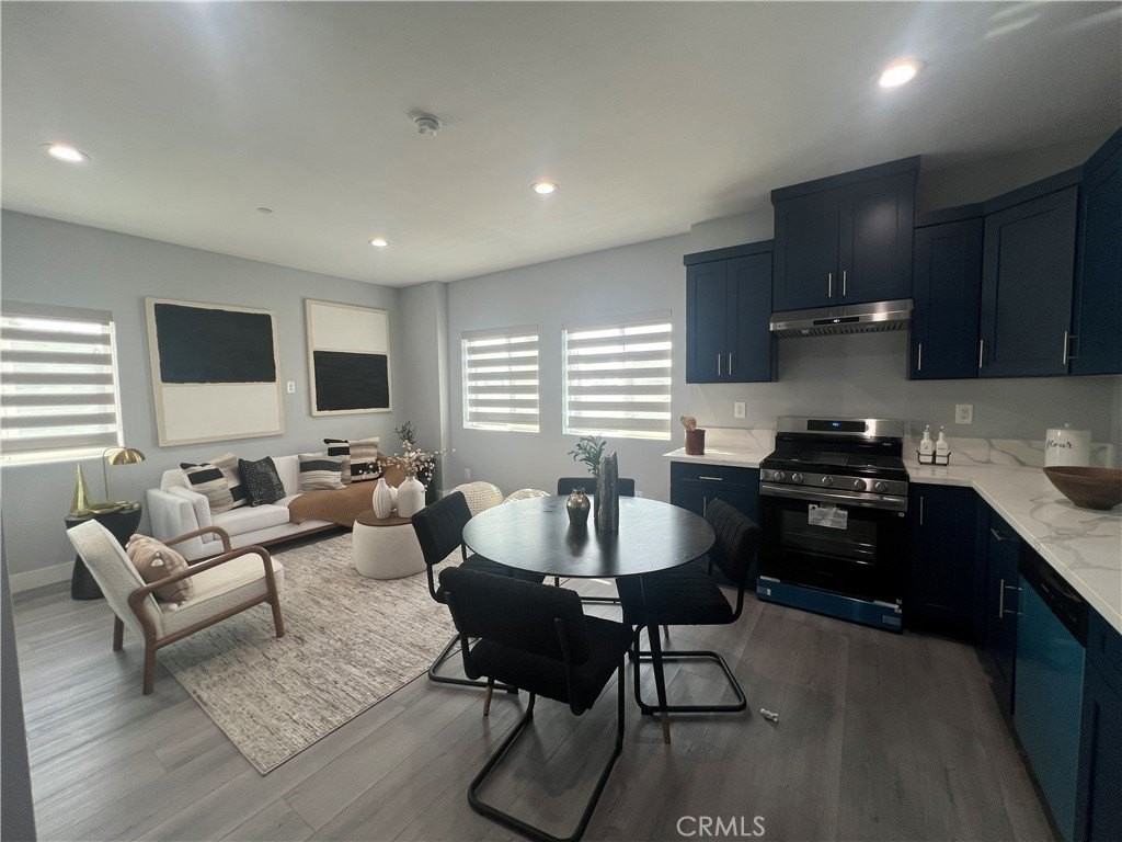 140 N Hewes St - Photo 4 of 14