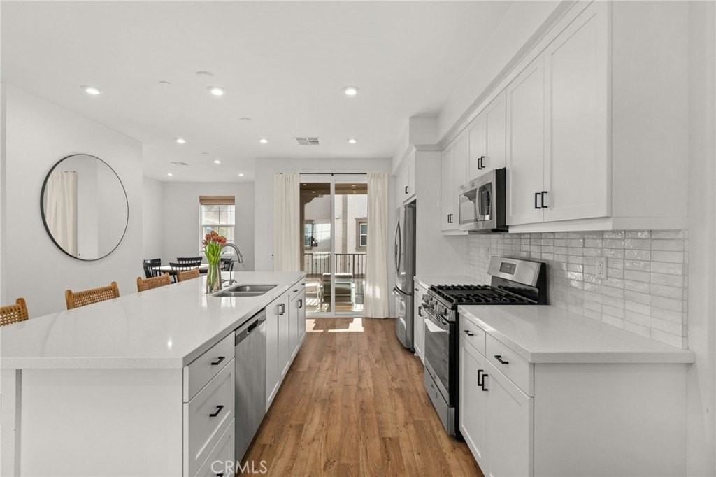 8162 Spirit St - Photo 7 of 24