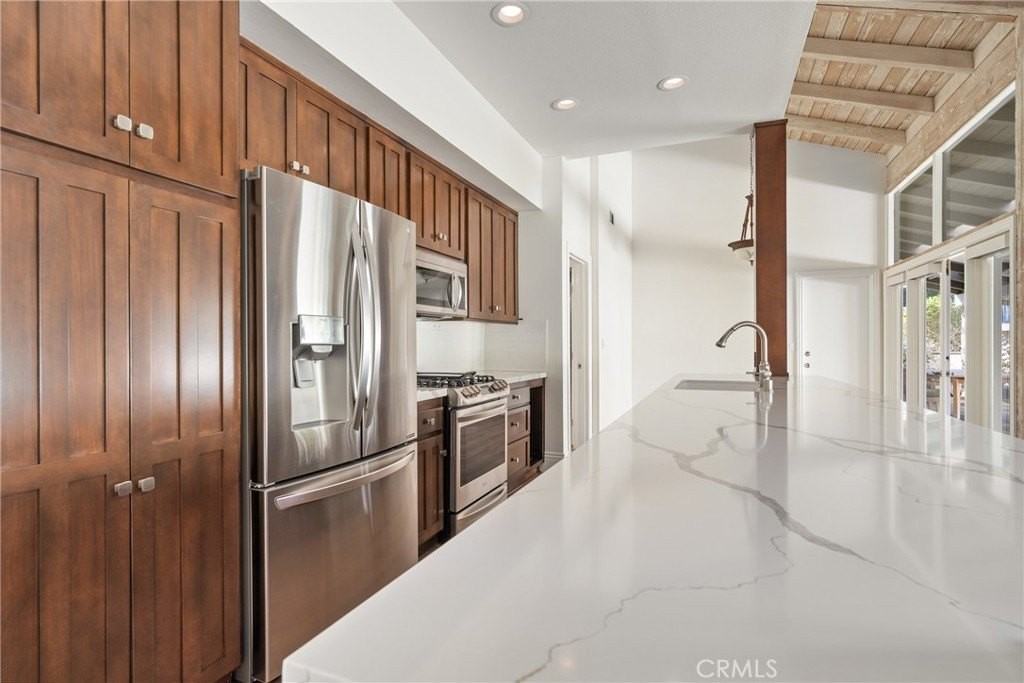 2111 Vista Dorado - Photo 6 of 32