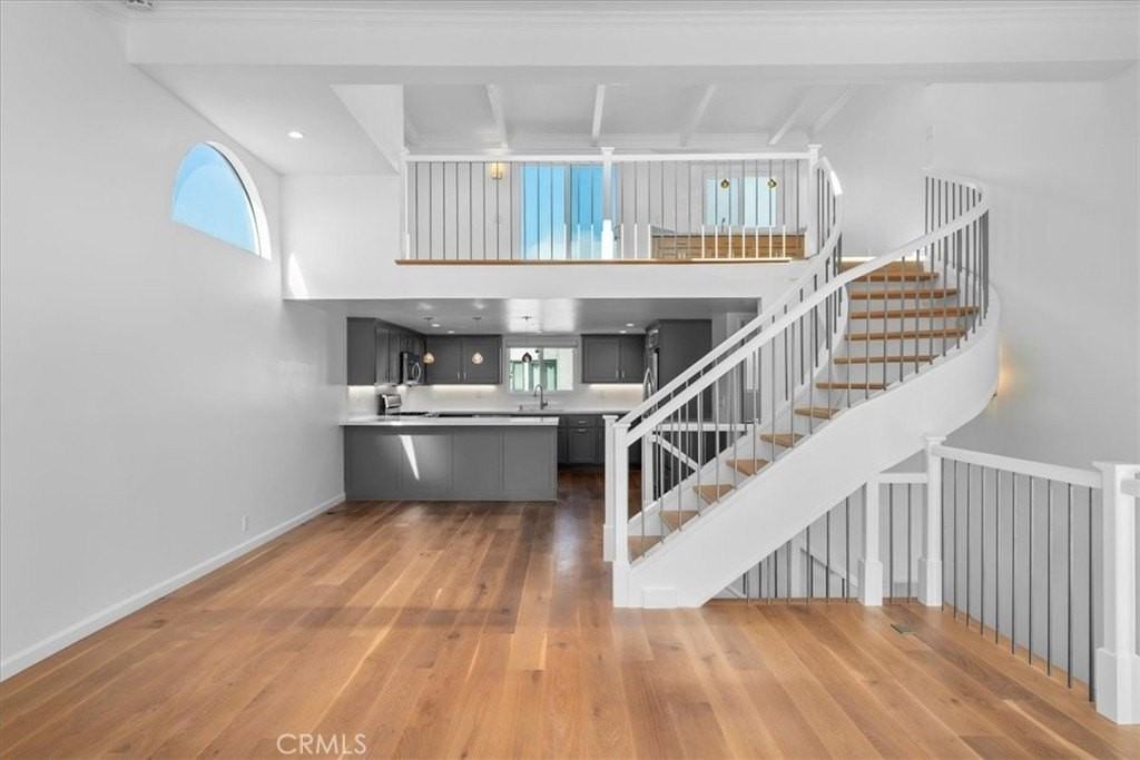 1107 Loma Dr #D - Photo 3 of 36