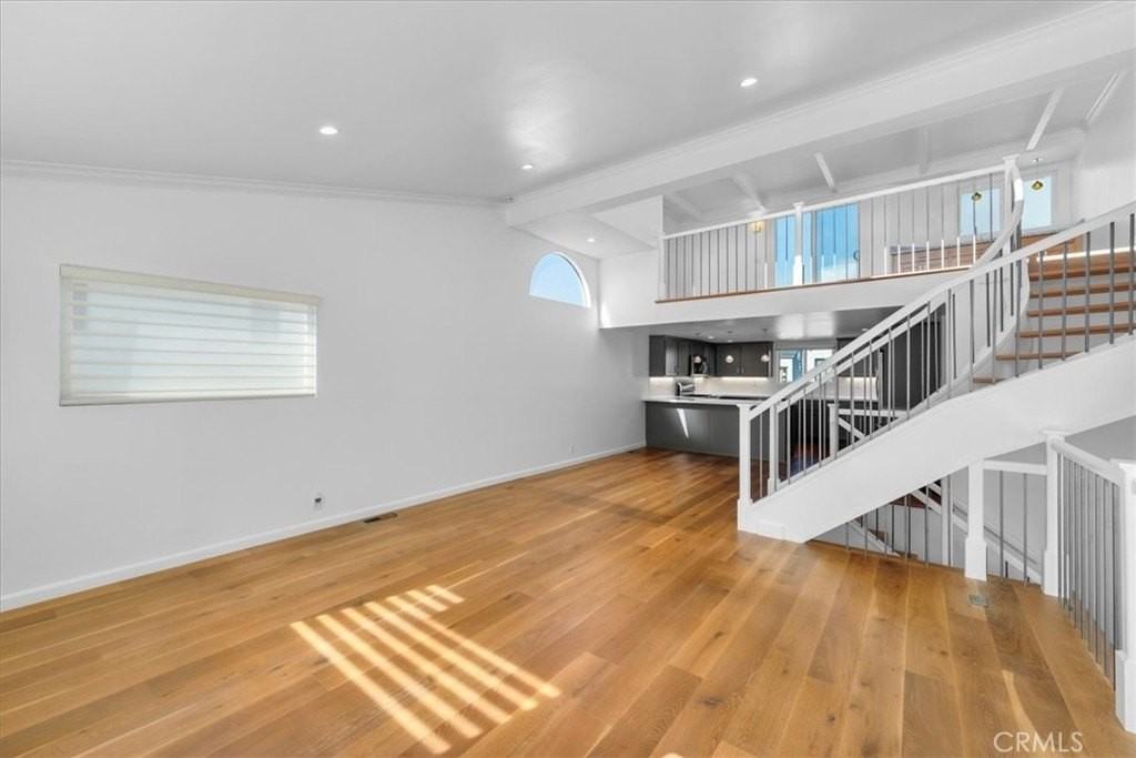 1107 Loma Dr #D - Photo 4 of 36