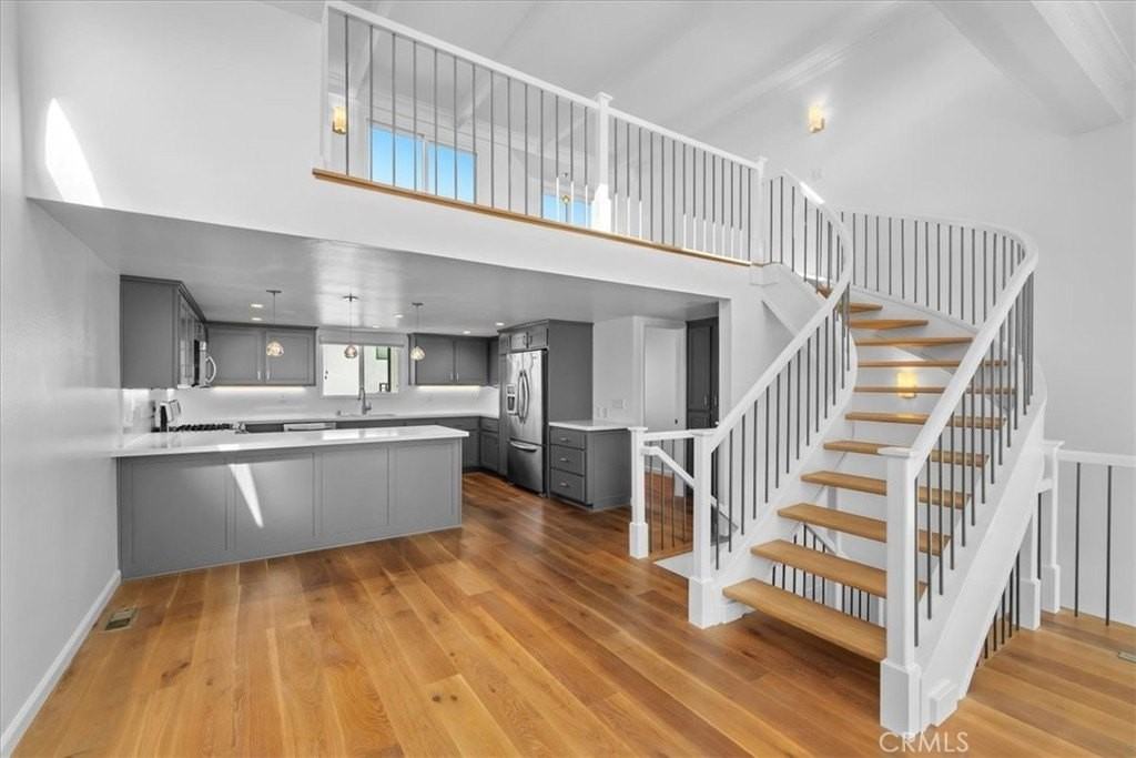 1107 Loma Dr #D - Photo 5 of 36