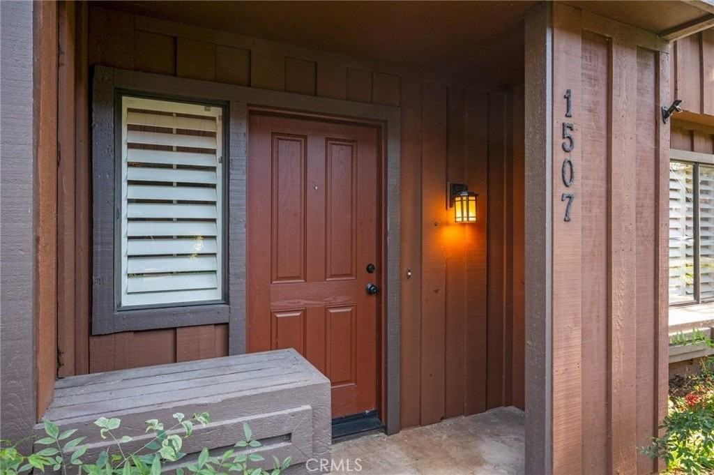 1507 Dalmatia Dr - Photo 4 of 44