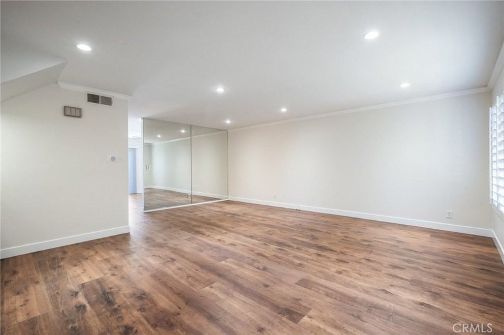 1507 Dalmatia Dr - Photo 5 of 44