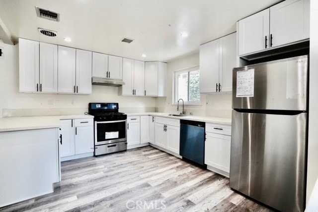 22148 Welby Way - Photo 2 of 31