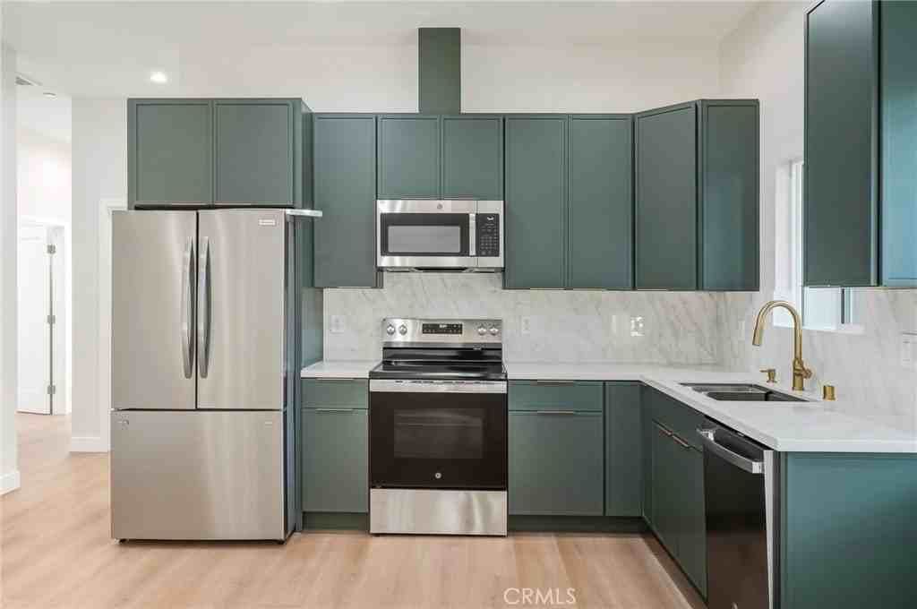 16140 Mayall St - Photo 6 of 25