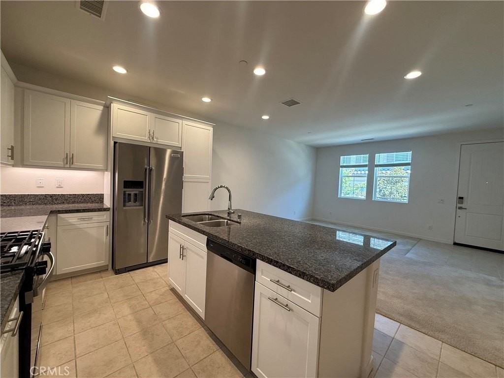 28618 Jardineras Dr - Photo 3 of 31