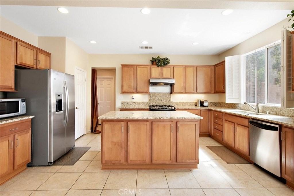 28722 Coal Mountain Ct - Photo 4 of 42