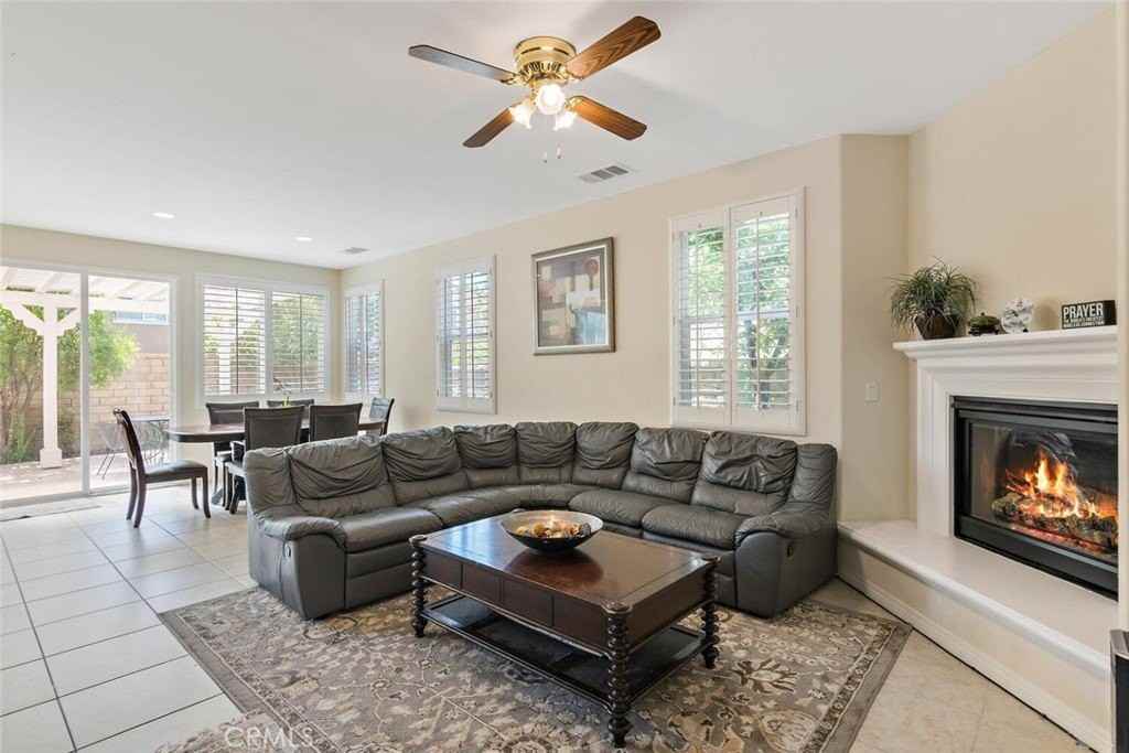 28722 Coal Mountain Ct - Photo 6 of 42