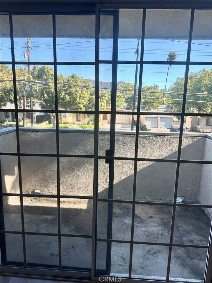 525 S Main St - Photo 6 of 16