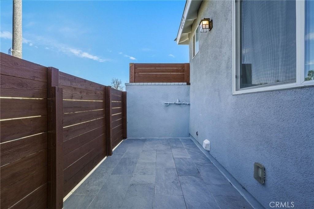 6015 Encino Ave - Photo 2 of 12