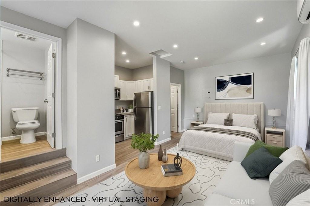 6015 Encino Ave - Photo 4 of 12