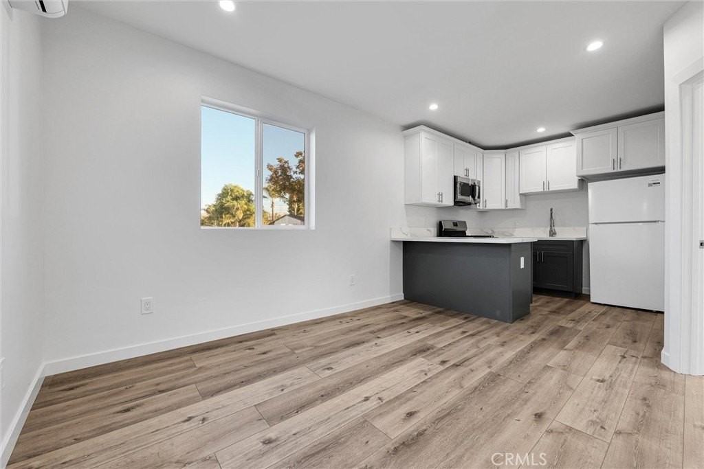 1020 Dennis Ave #B - Photo 3 of 21