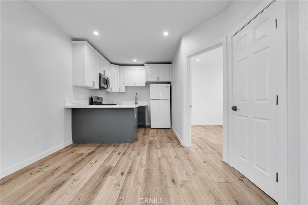 1020 Dennis Ave #B - Photo 4 of 21