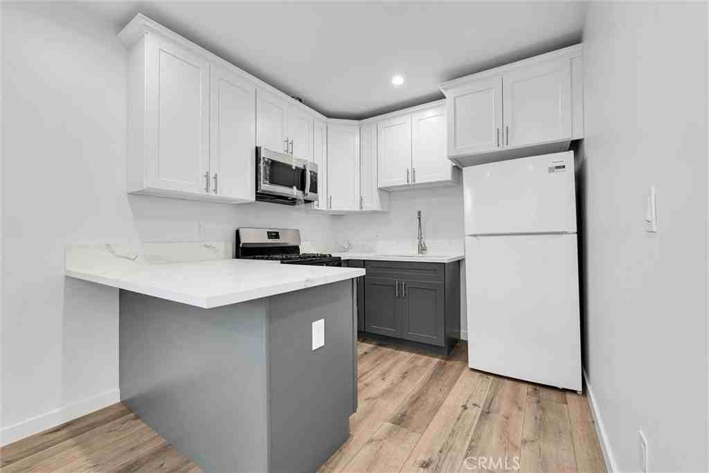 1020 Dennis Ave #B - Photo 6 of 21