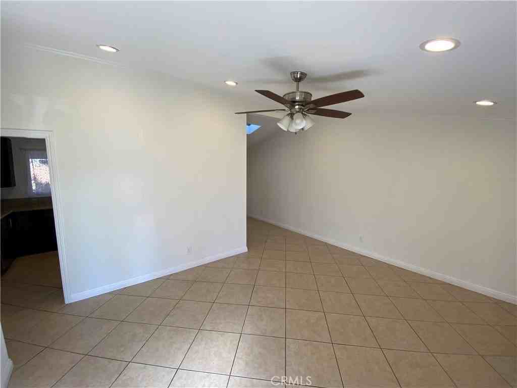 19137 Pleasantdale St - Photo 3 of 21