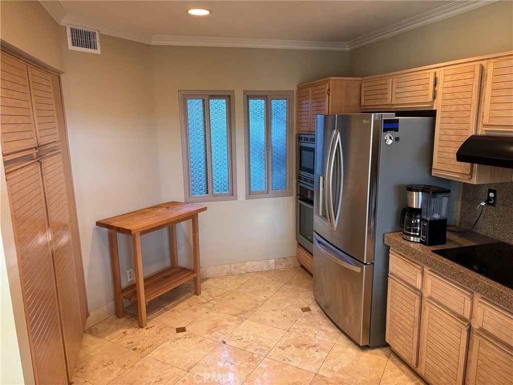 105 Bay Hill Dr - Photo 4 of 10