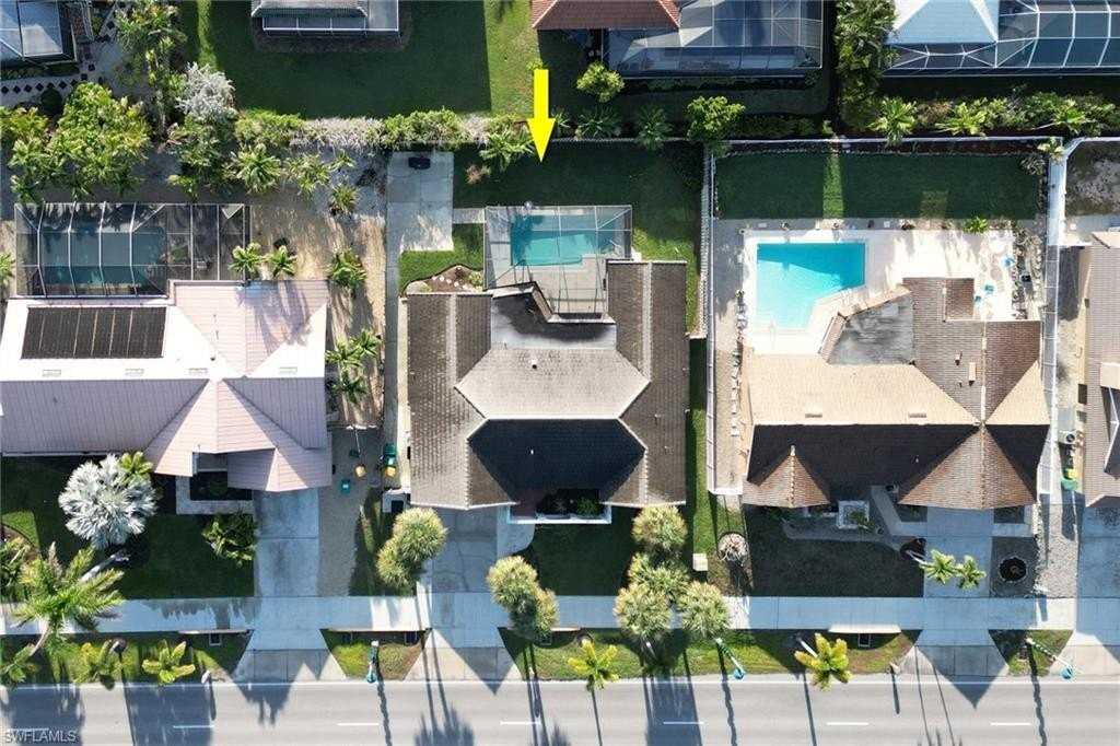 1337 N Collier Blvd - Photo 3 of 24