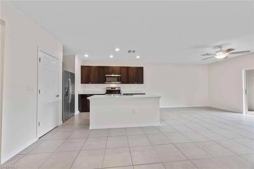 15484 Wildflower Cir - Photo 3 of 28