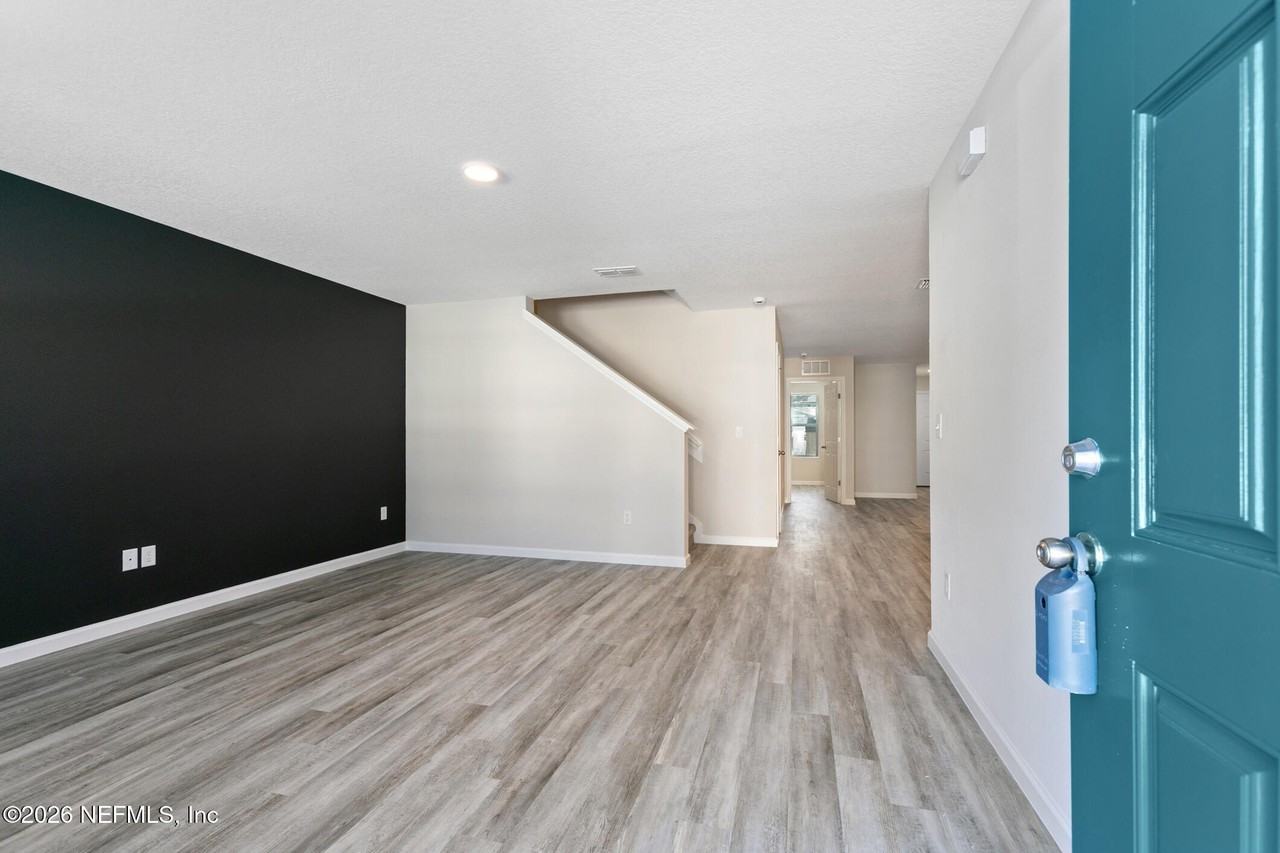 8822 Eaton Ave - Photo 7 of 47