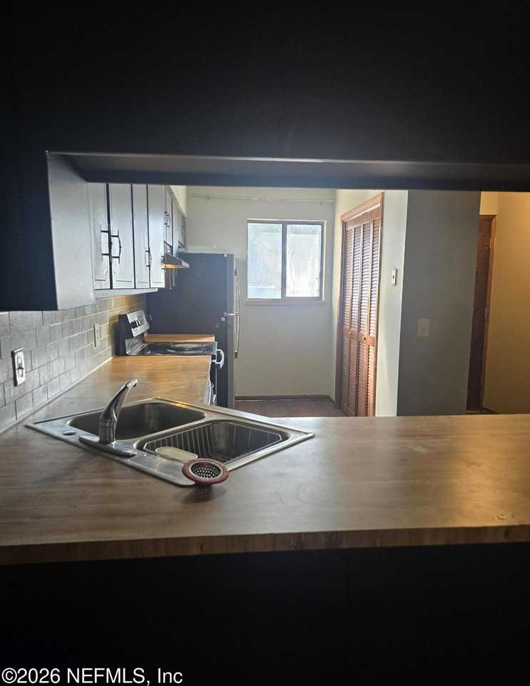 4303 Windergate Dr - Photo 3 of 15