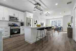 featured image of 217 Earle St #2