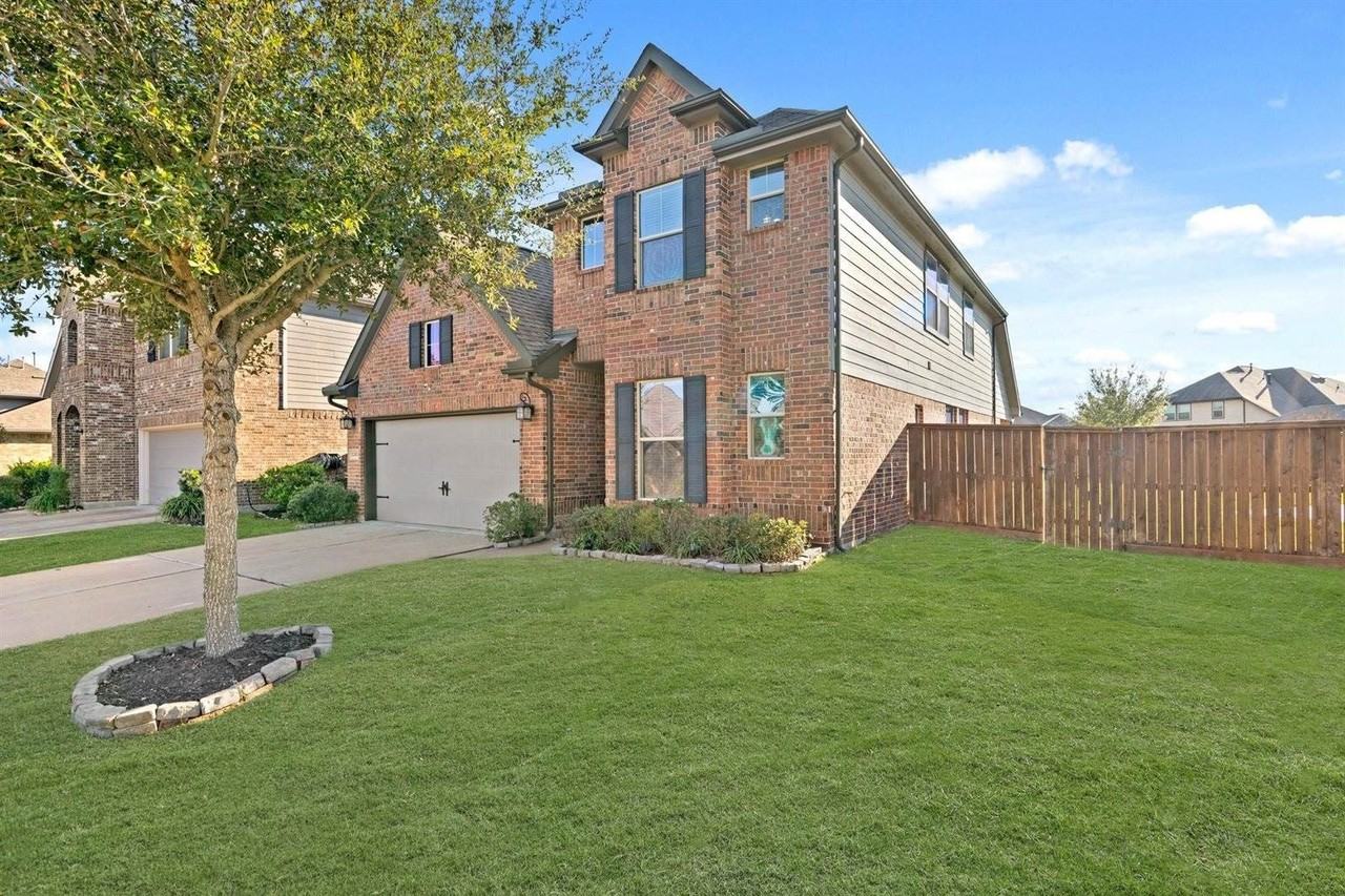 12102 Sempione Dr - Photo 2 of 30