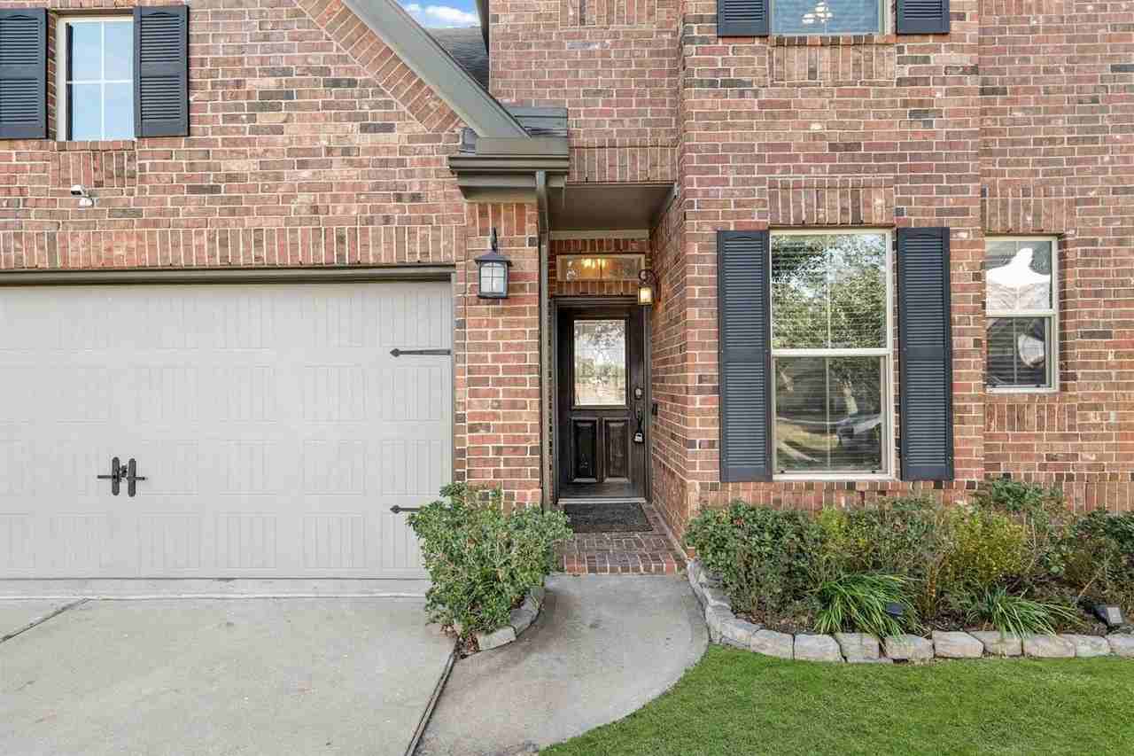 12102 Sempione Dr - Photo 3 of 30