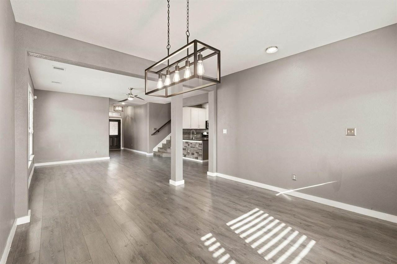 12102 Sempione Dr - Photo 6 of 30