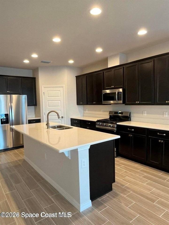 2609 Pangea Cir - Photo 3 of 14