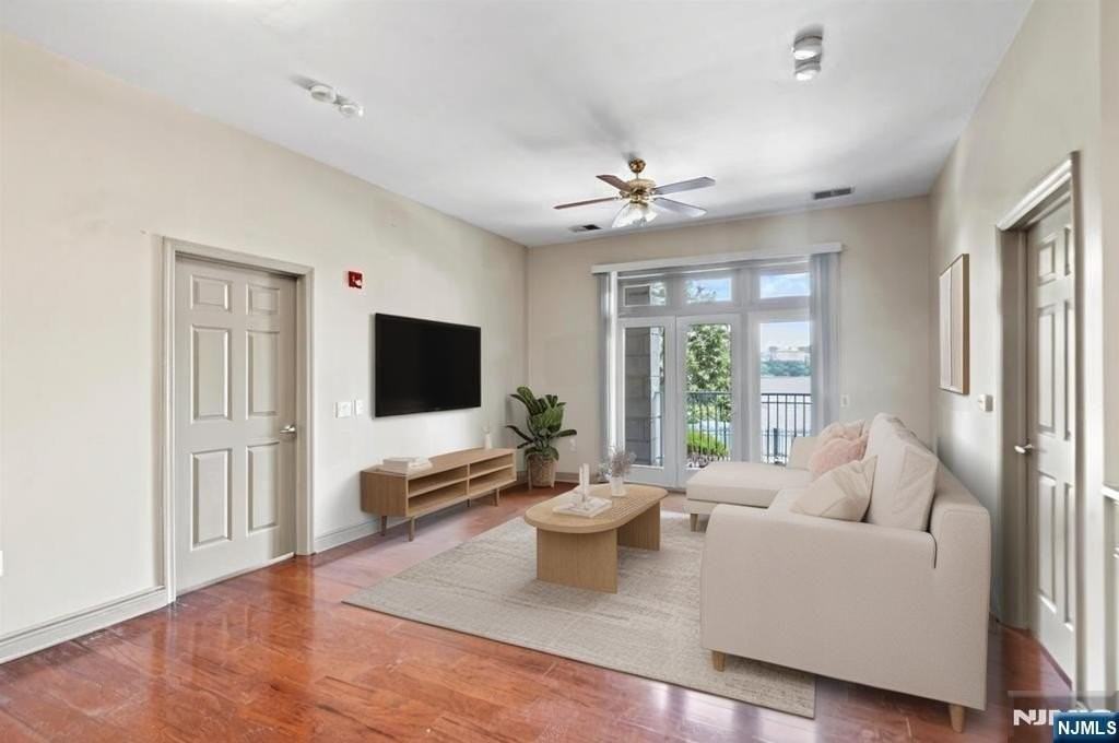 7400 River Rd - Photo 2 of 32