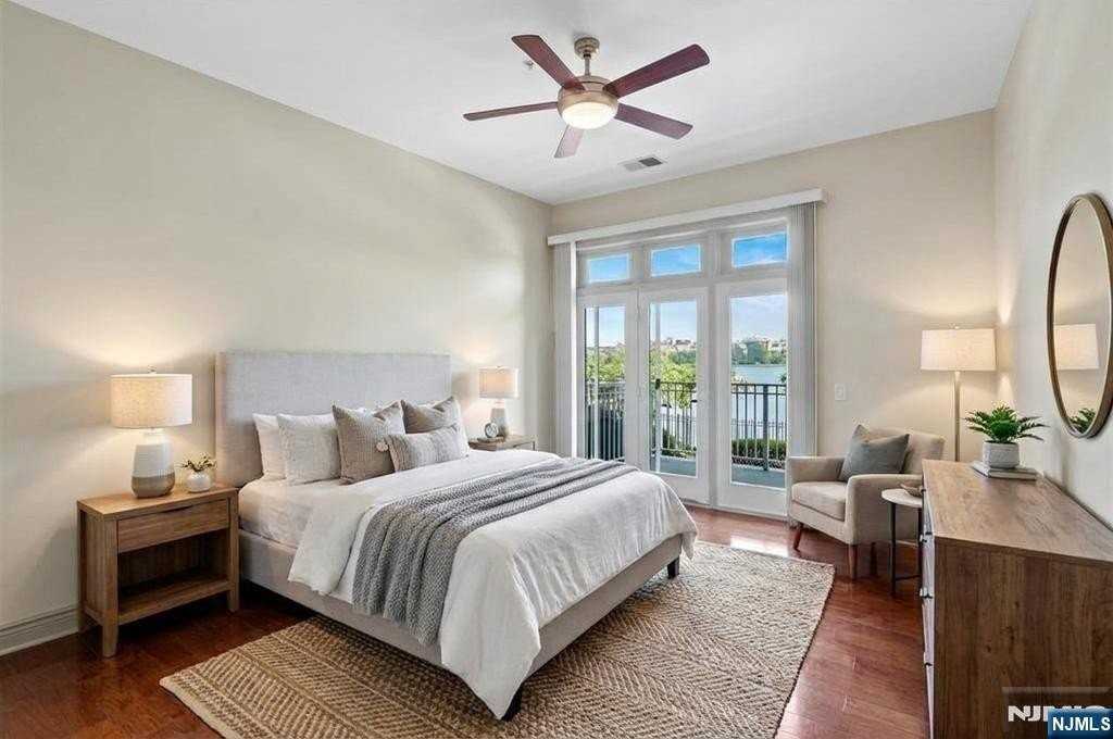 7400 River Rd - Photo 4 of 32